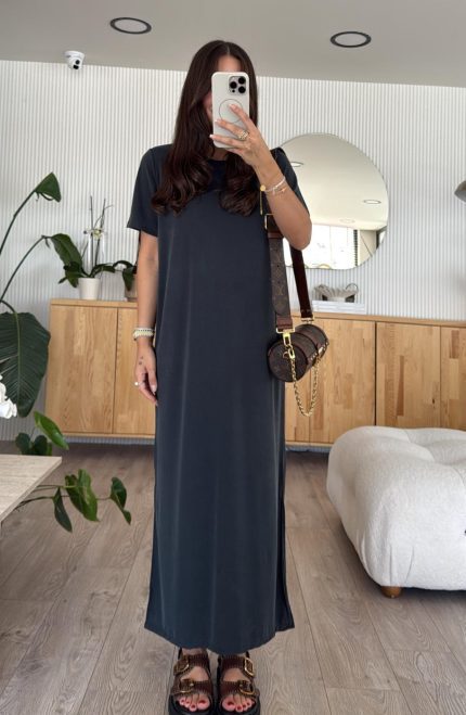 Black Round Neck Side Slit Basic Dress