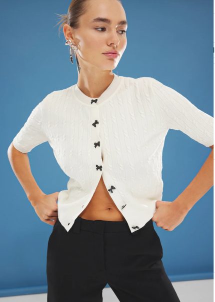 White Ribbon Buttoned Knit Cardigan