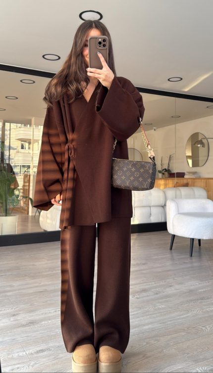 Double-breasted Collar Side-Tie Knitwear Suit-Brown