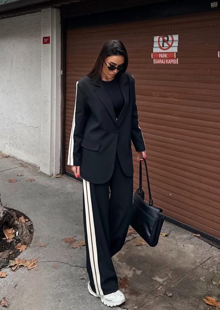 Premium White Striped Detailed Black Set