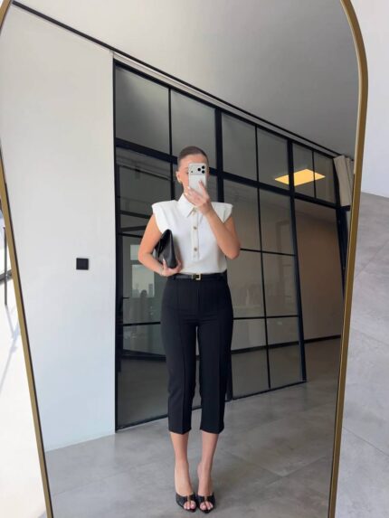 Kloe Black Capri